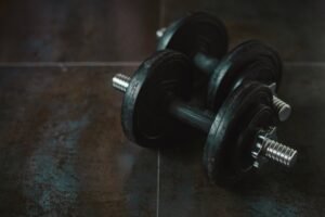 Adjustable dumbbell